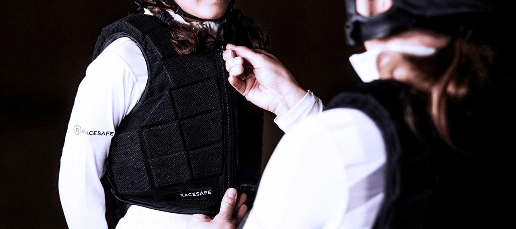 How to Correctly Fit and Measure Your Race Safe Body Protector - Equiflair