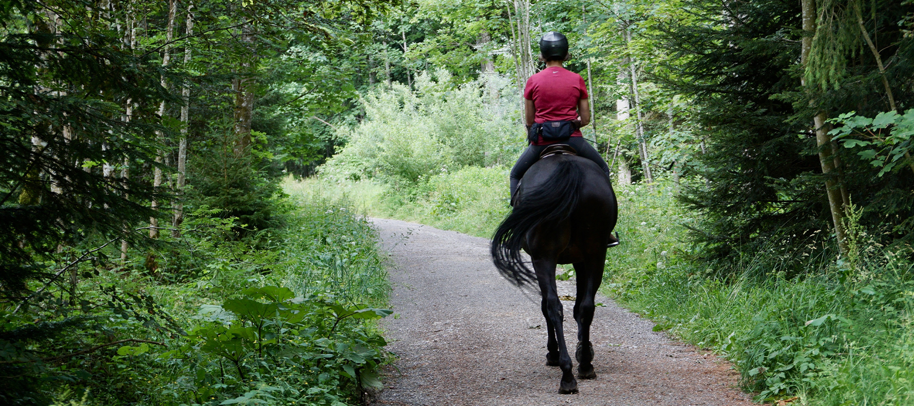 Equiflair Explains: Top Tips to Boost Your Confidence When Hacking Alone