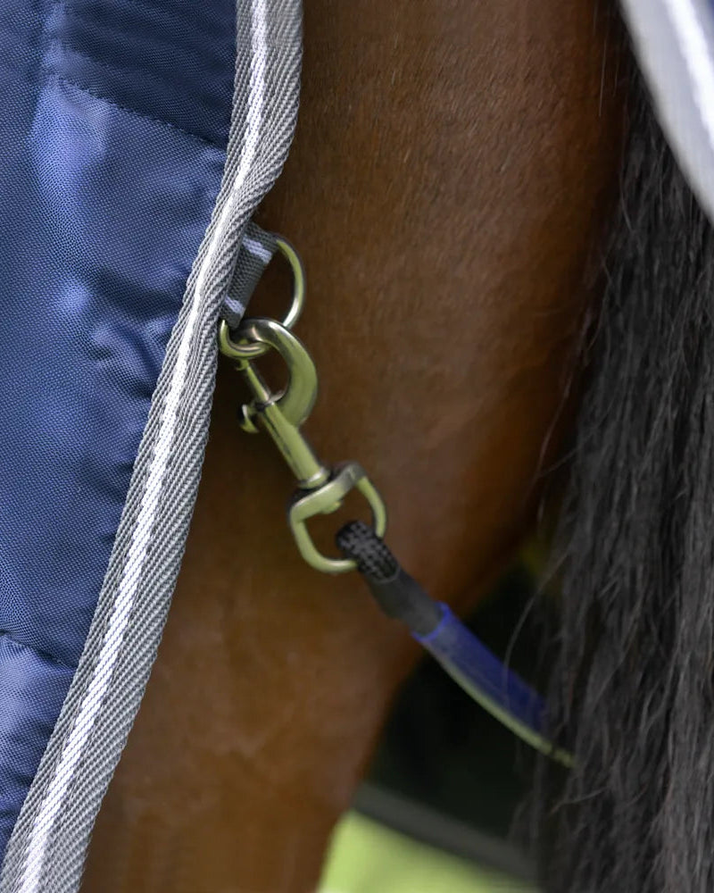 StormX Empra 100 Stable Rug Navy: Horse blanket with tail strap detail from Equiflair.