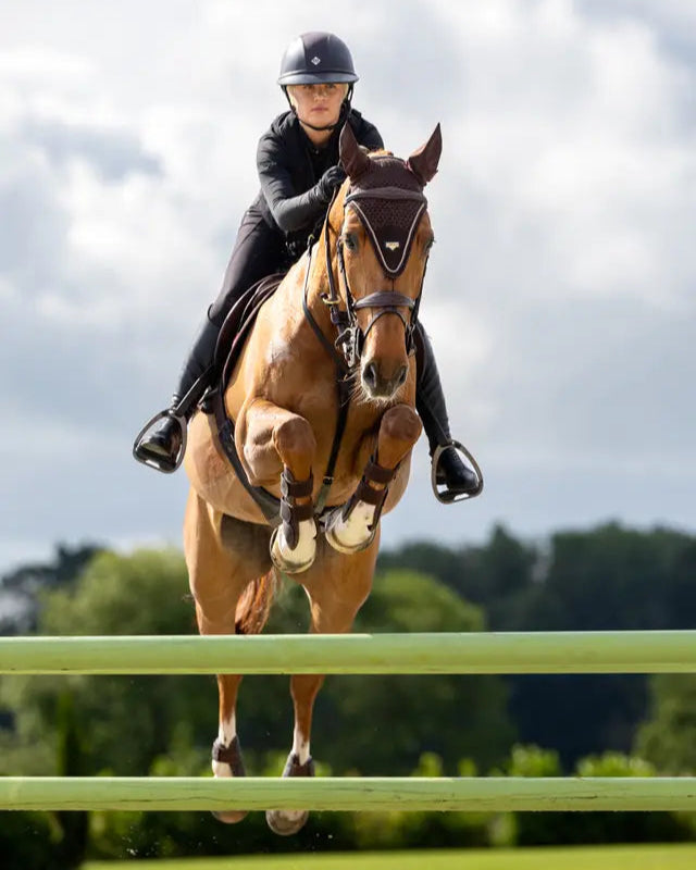 LEMIEUX PUISSANCE Fly Hood Brown: Horse Jumps in Equestrian Sport. Comfort & Style