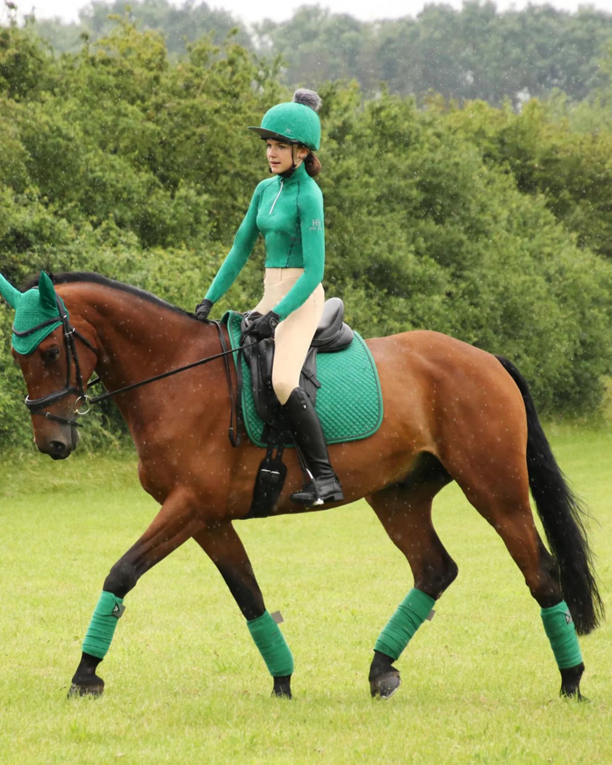 Hy Sport Active Hat Silk with Interchangeable Pom Pom - Emerald Green