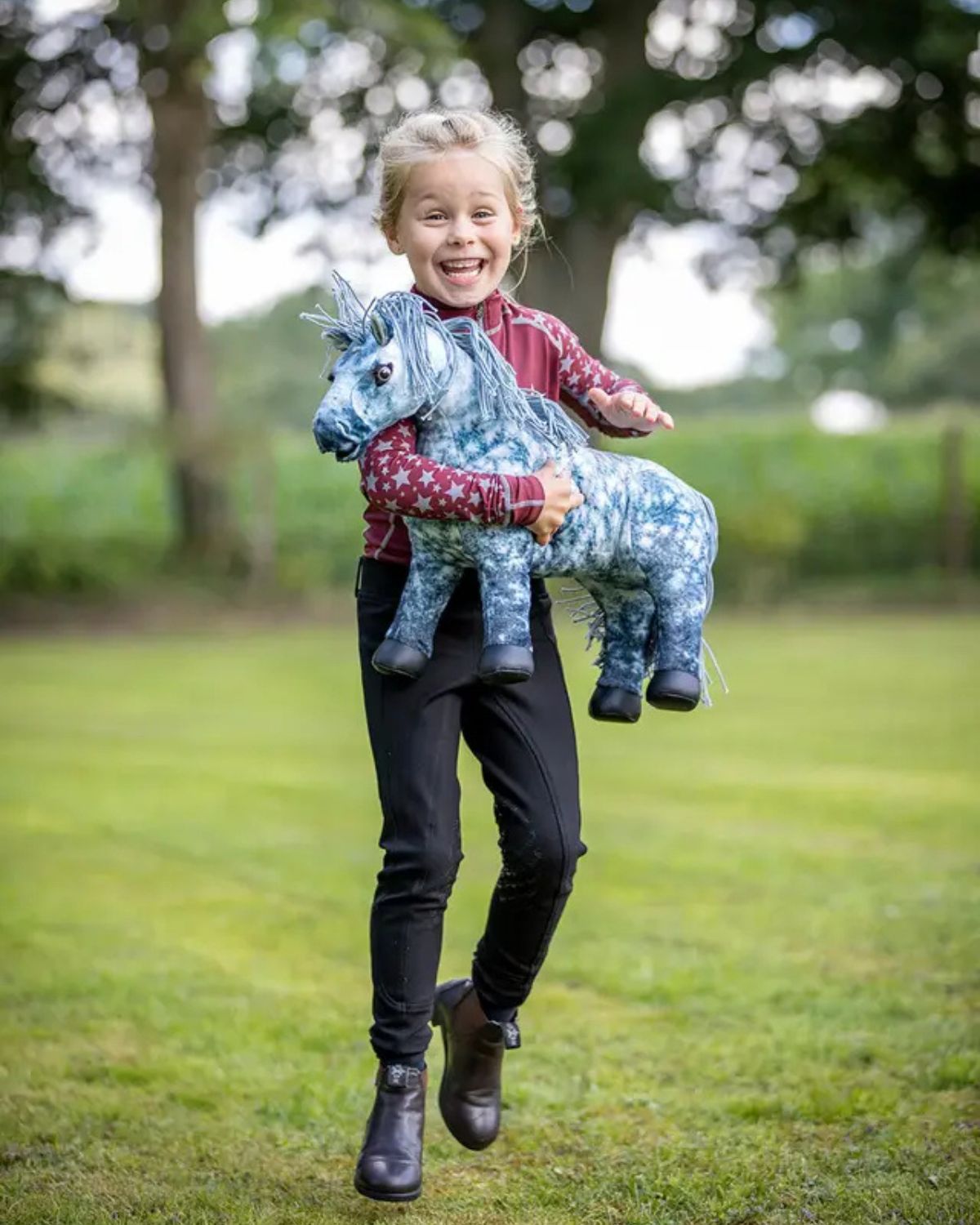 LEMIEUX Toy Pony Sammy: Dapple Grey Horse Fun with a Girl Playing Outdoors