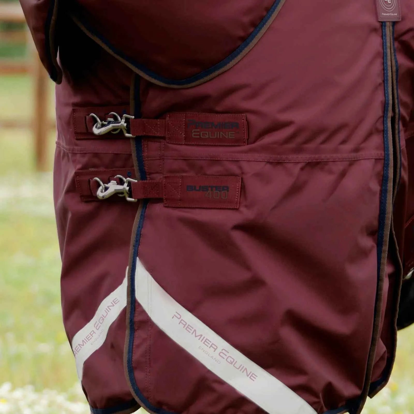 Premier Equine Buster 400g Turnout Rug with Snug-Fit Neck Cover Burgundy