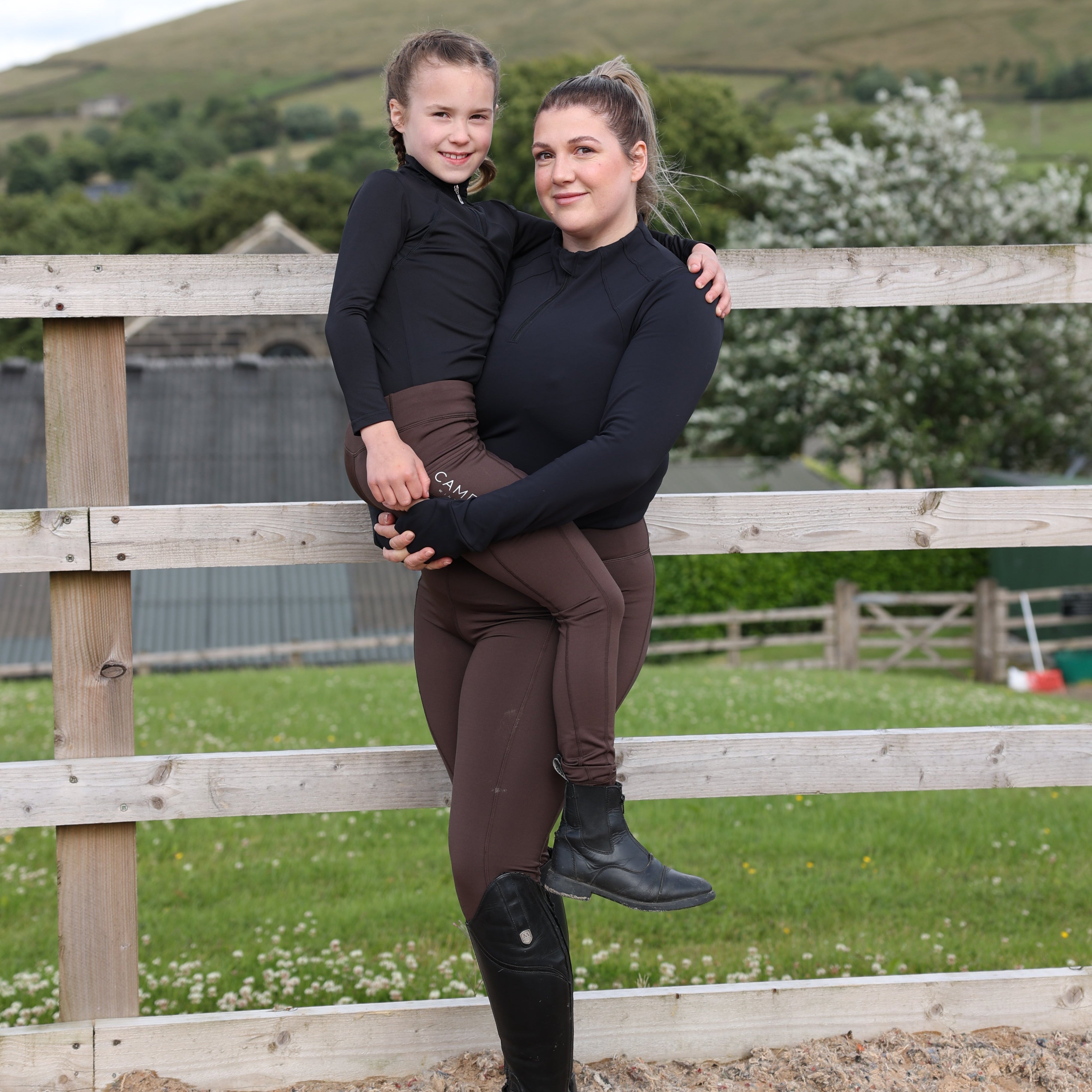 Mother & Daughter Horse Riding: CAMEO Winter Riding Tights in Brown. Equestrian Apparel, Warm Riding Gear for Women & Girls.