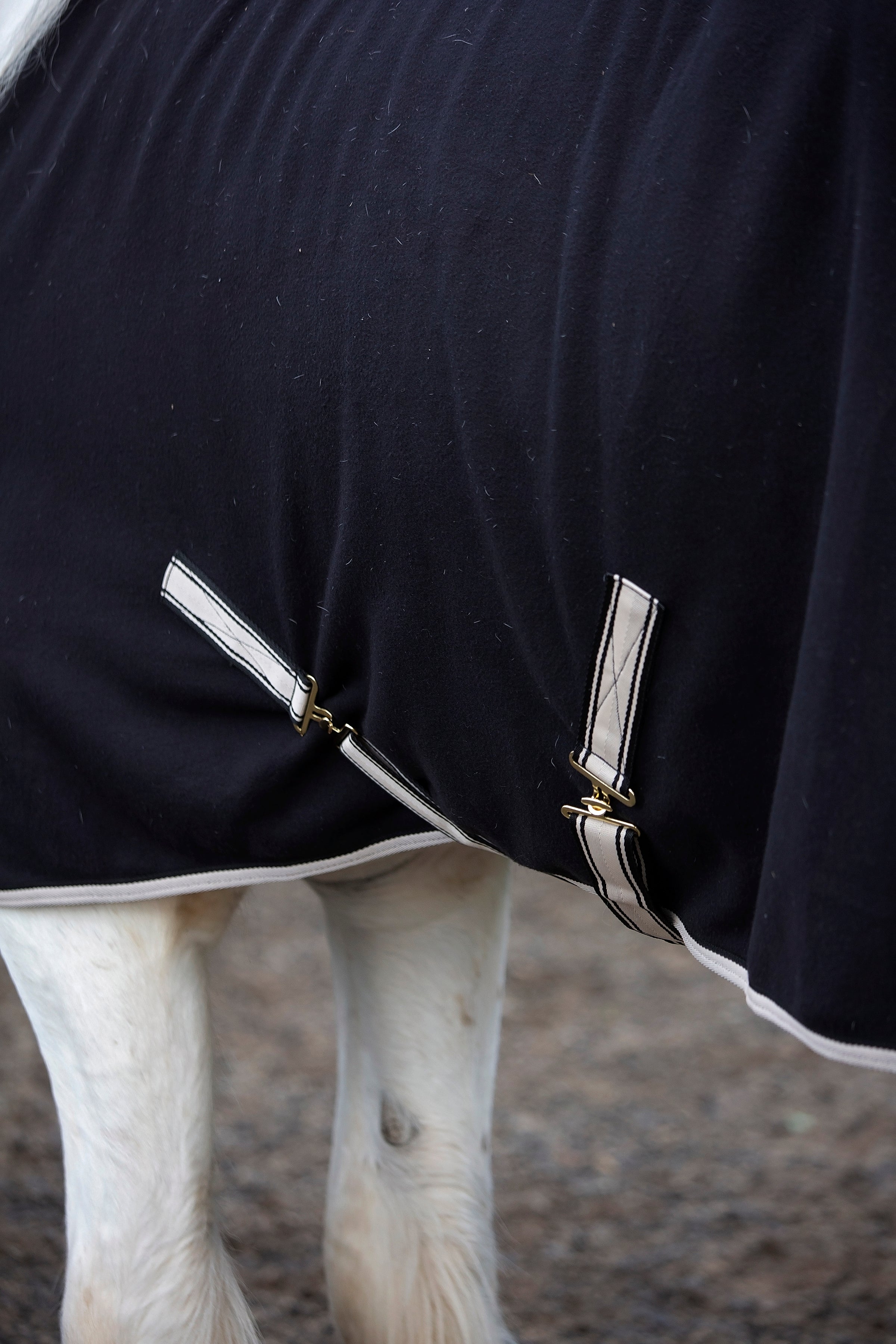 Black Fleece Horse Show Rug | Equiflair CAMEO ELEVATE Rug for Horses - 6'3