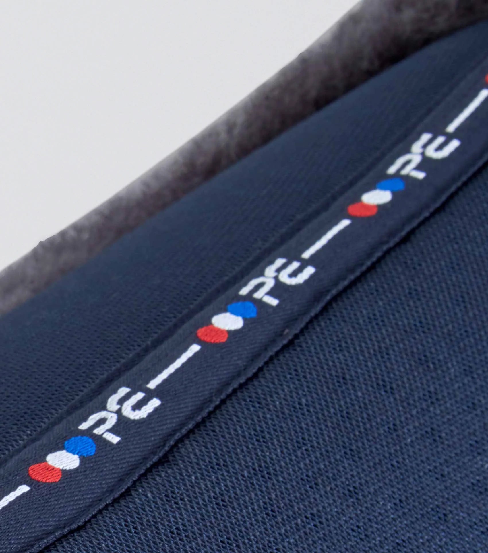 Premier Equine Shockproof Wool Saddle Pad: Airtechnology, Breathable, Comfortable.