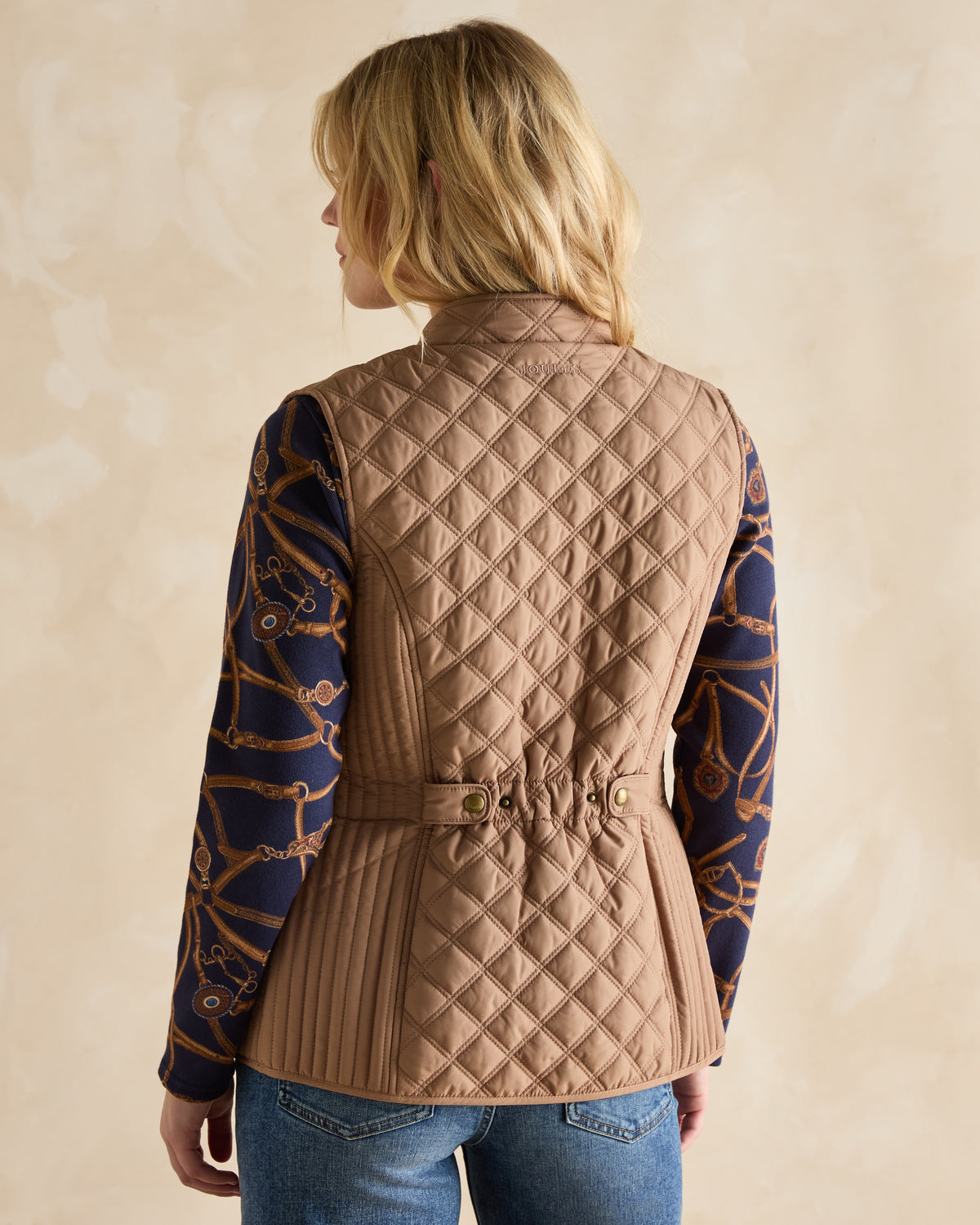 Joules Minx Showerproof Diamond Quilted Gilet Brown