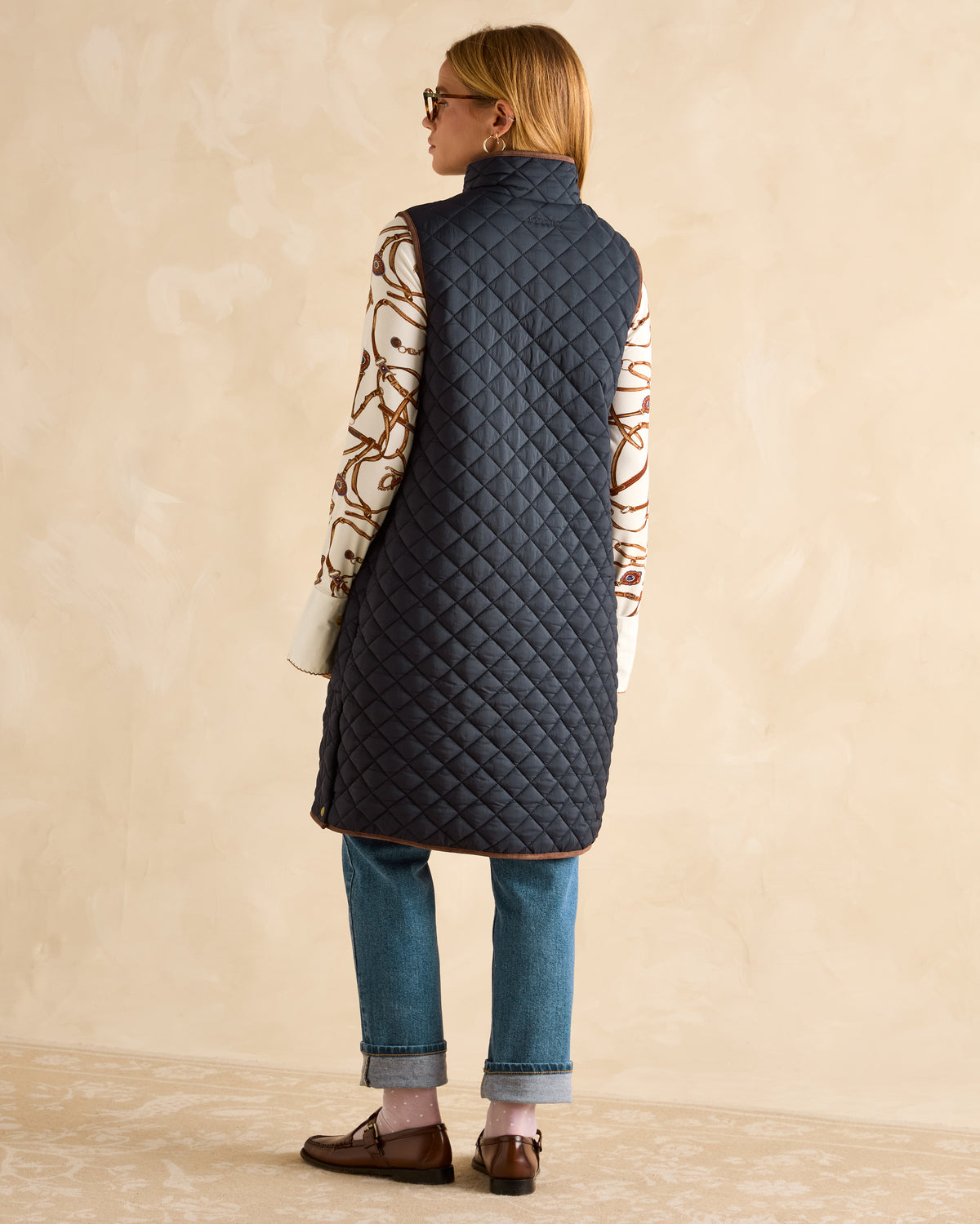 Joules Sutton Gilet: Navy Quilted Vest. Showerproof Longline Diamond Quilted Gilet.