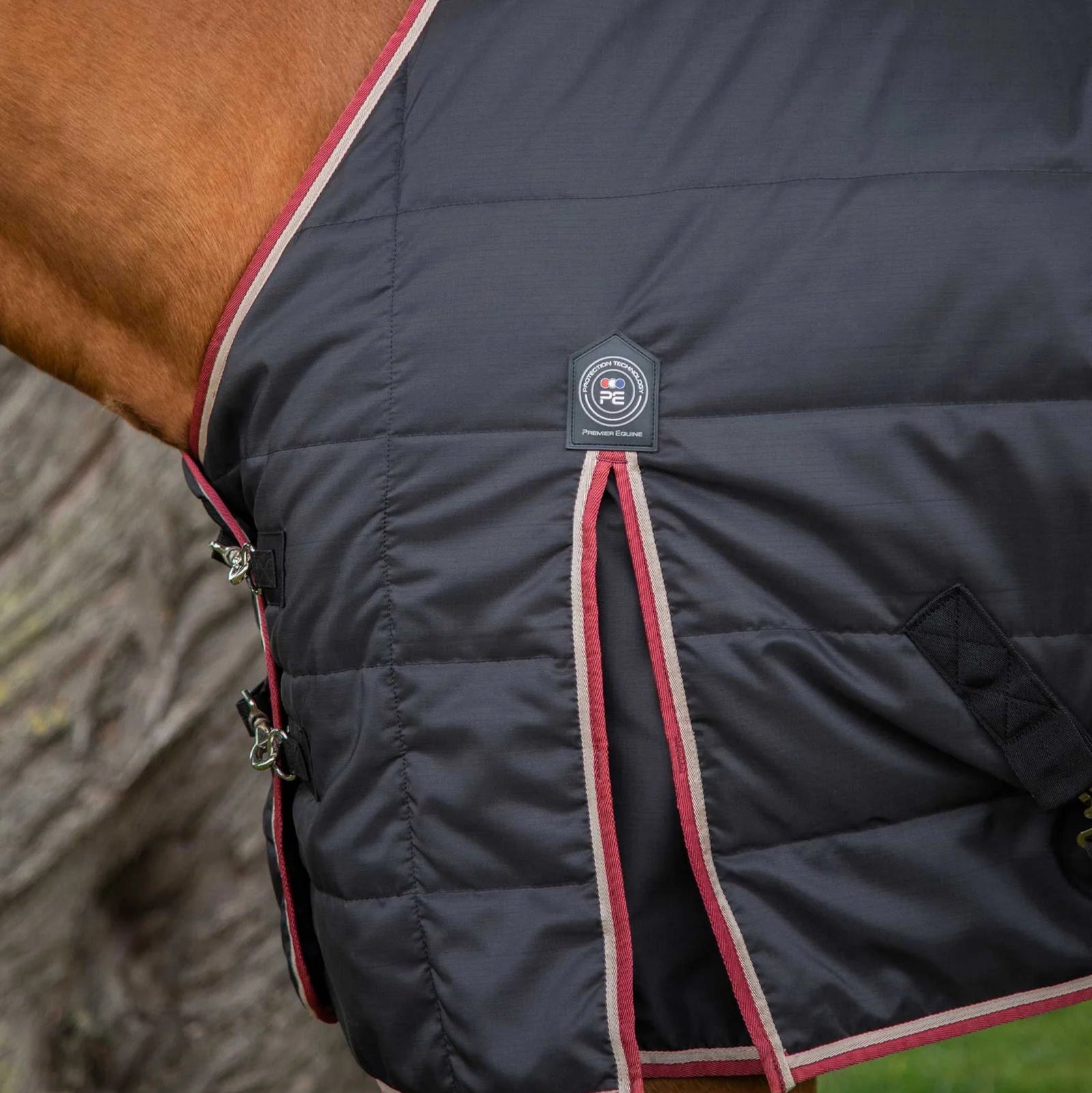 PREMIER EQUINE GARISSA Stable Rug 100g Black - Quilted Horse Blanket for Stable Use