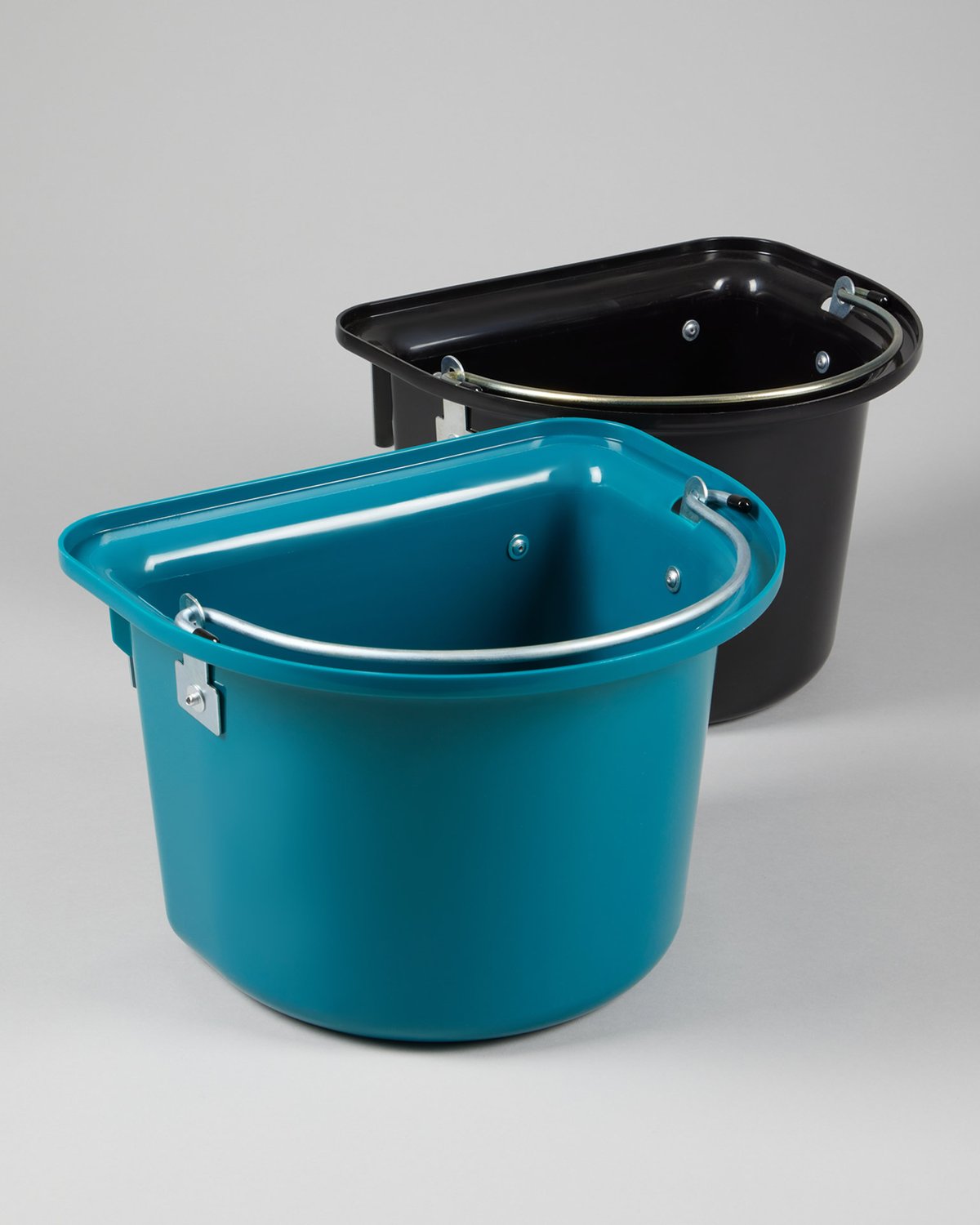 PREMIER EQUINE HOOK OVER MANGER MED BLUE | Equiflair | Horse Feeding Bucket Blue Plastic Manger | Tack Equipment