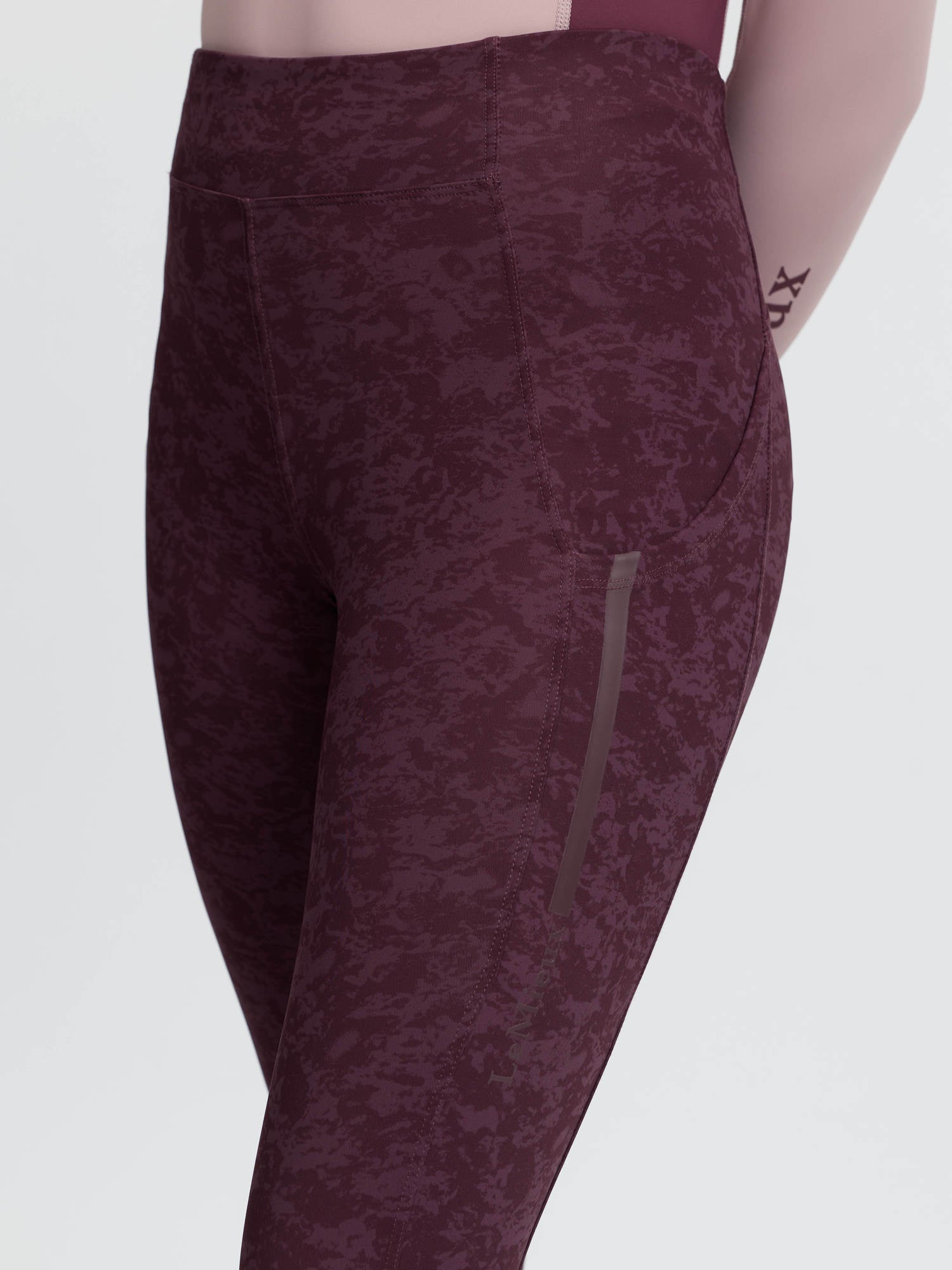 LeMieux Young Rider Orla Pull Ons Printed Bramble