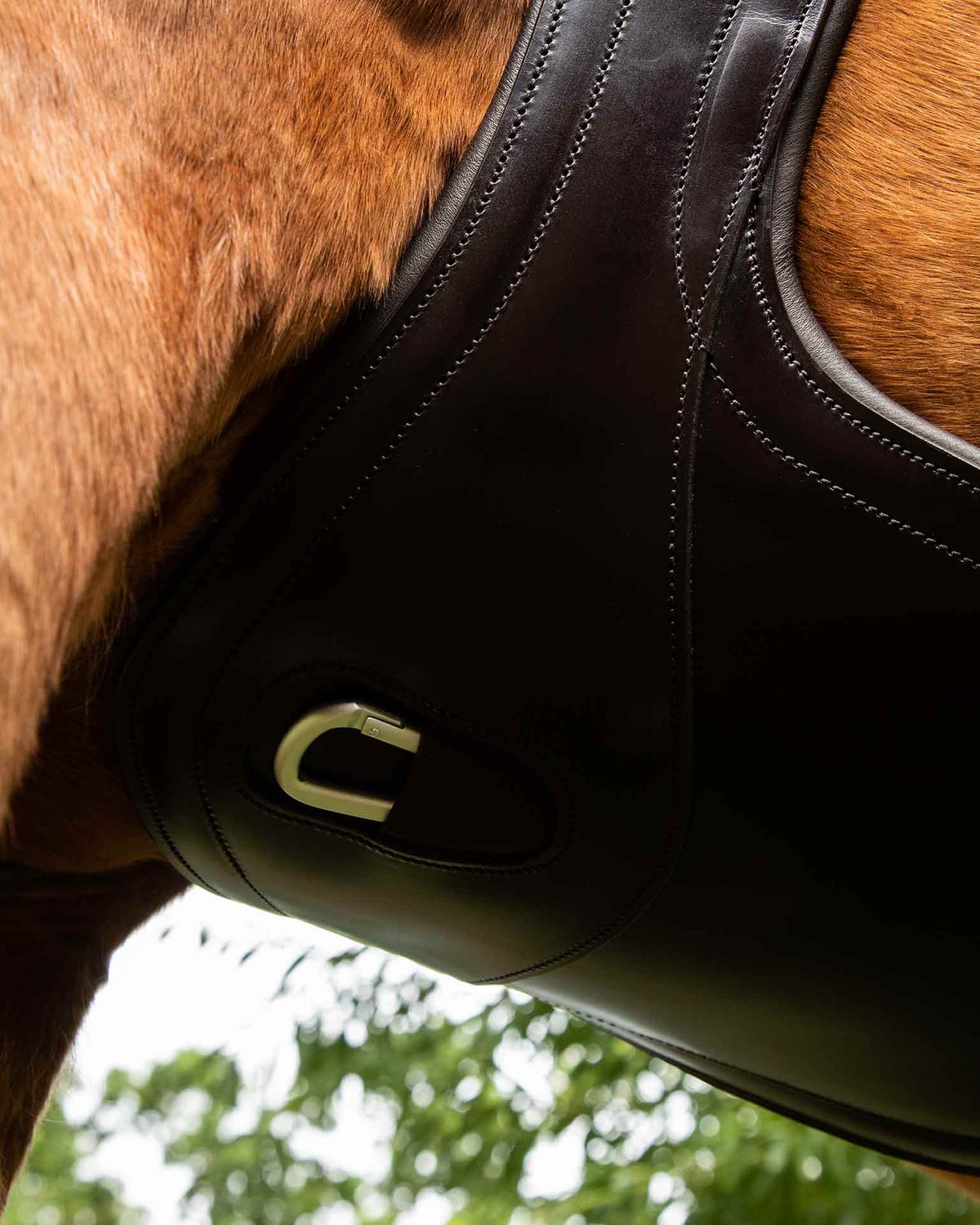 Premier Equine Lizzano Anatomic Leather Stud Girth Brown