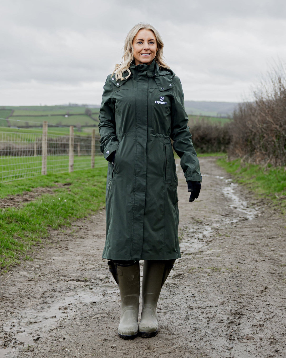 Aura Women's Raincoat Black Forest Green Equidry