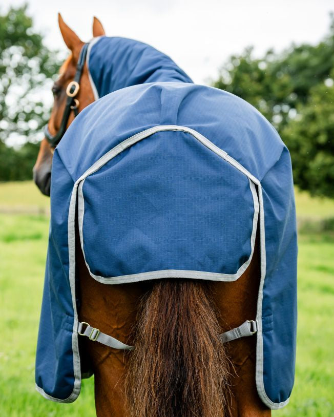 Horse in Amigo Ripstop Turnout Blanket - 900D Navy/Grey Horseware Equiflair