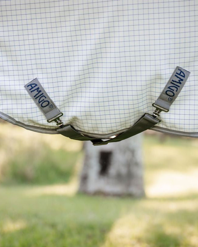 Amigo Summer Sheet Plus: Horse rug with UV protection, breathable design, and weather protection.