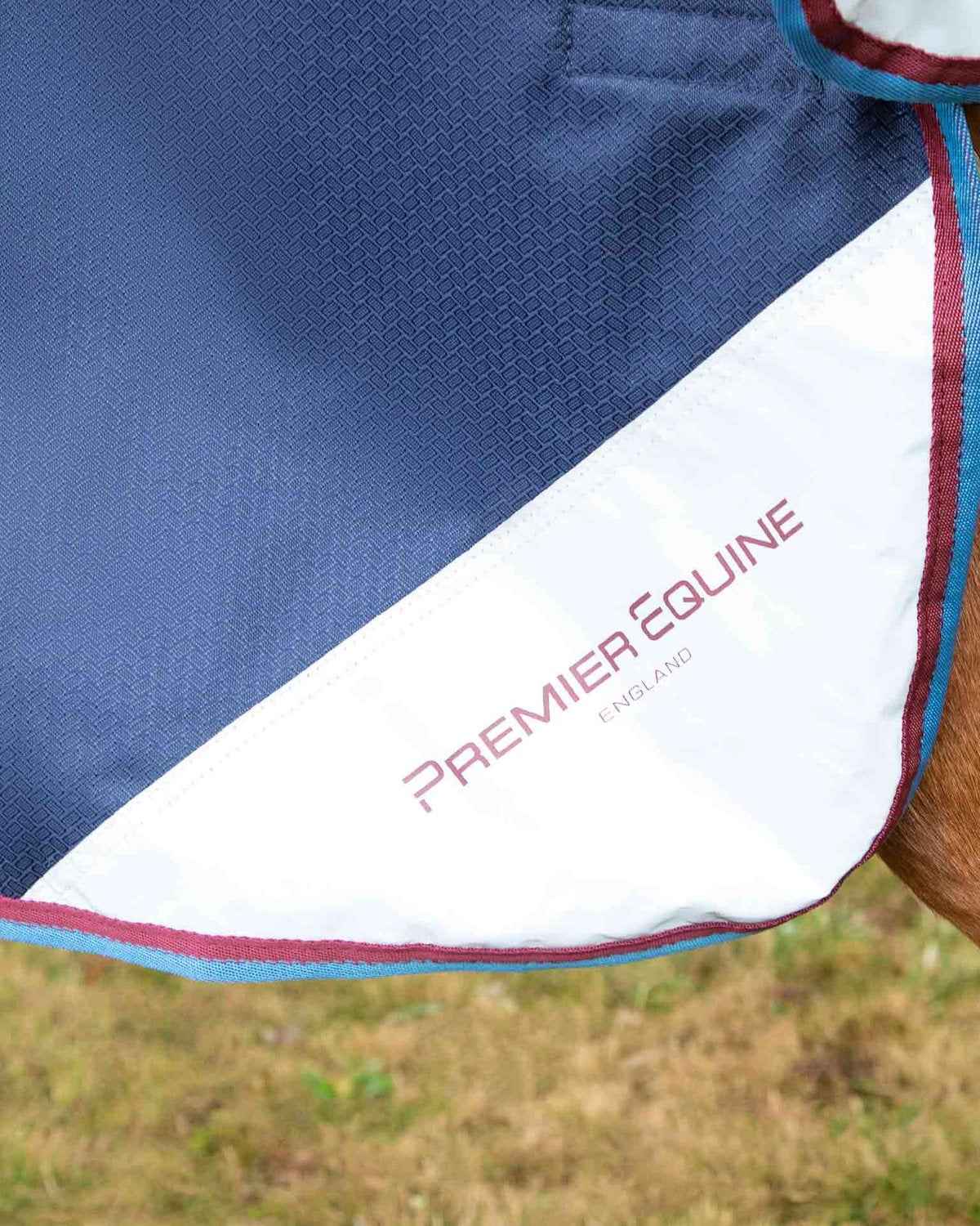 Premier Equine Akoni 0g Turnout Rug with Classic Neck Cover Navy
