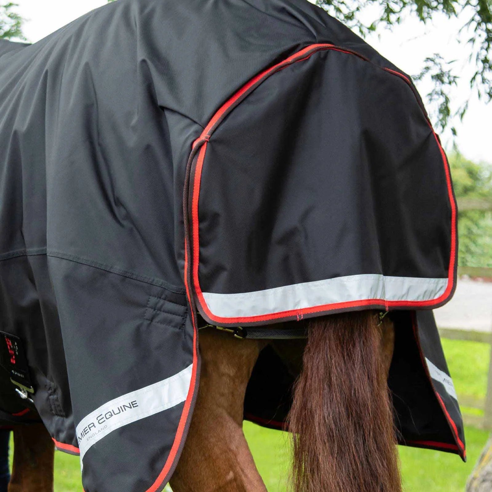 Premier Equine Buster 420g Turnout Rug with Classic Neck Cover Black