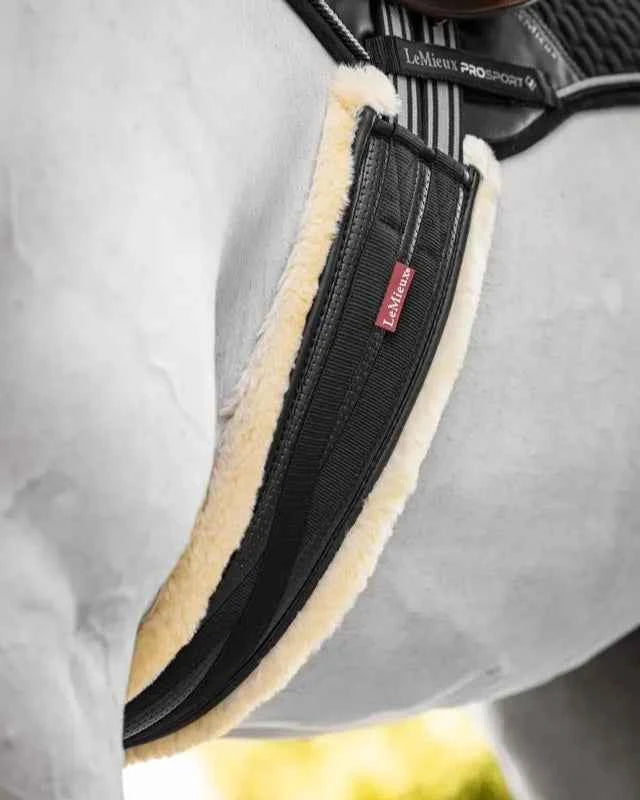 LeMieux Fleece Lined Anatomic Girth Black/Natural