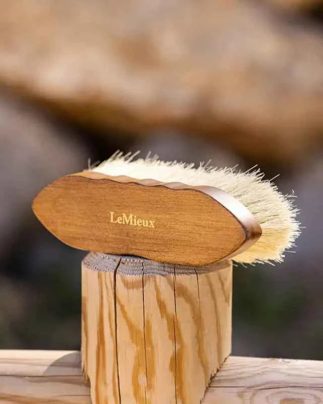 LeMieux Artisan Deep Clean Dandy Brush Brown