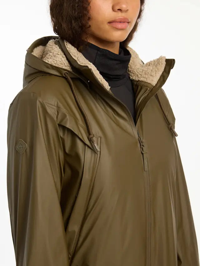 LEMIEUX All Elements Alpine Coat: Waterproof Equestrian Raincoat with Hood & Fleece Lining. Stay dry & warm in style!