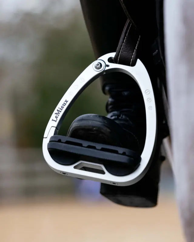 LeMieux Junior Vector Balance Stirrup Aluminium