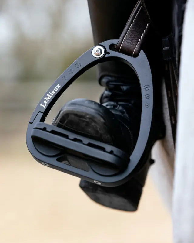 LeMieux Junior Vector Balance Stirrup Black