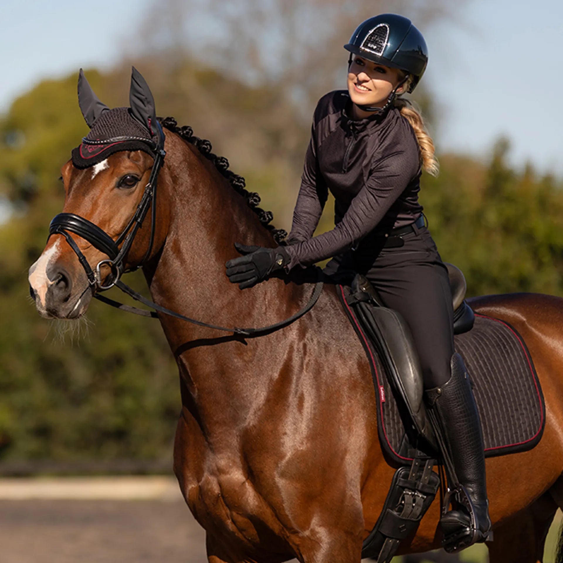 LEMIEUX FAITH BASE LAYER CINDER: UV30+, sweat-wicking, 360° stretch, Stylish riding wear from Equiflair for unrestricted comfort.