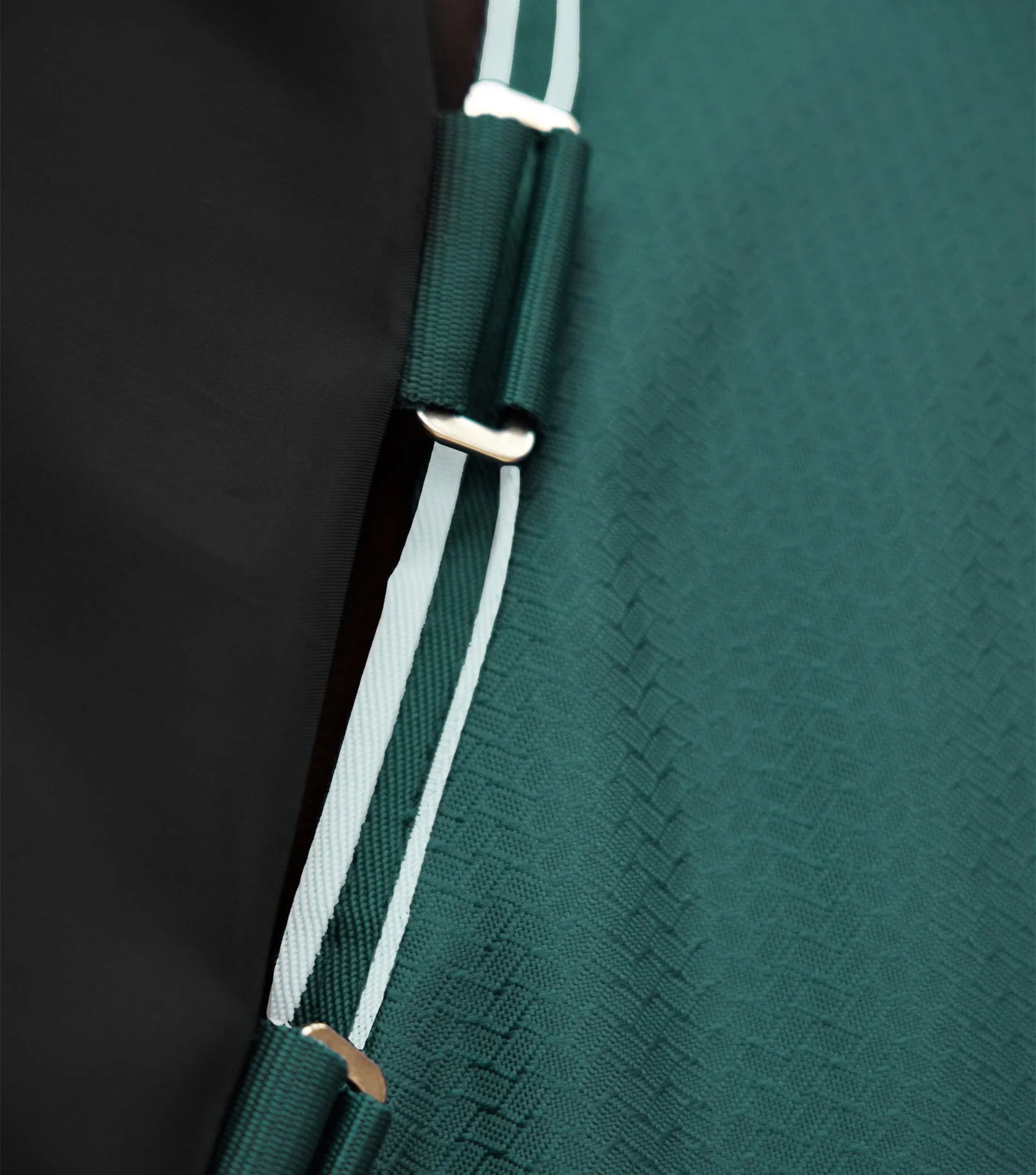 Premier Equine Stratus 600D 100g Green Turnout Rug with Neck Cover. Waterproof horse rug for all weather protection. Buy Now!