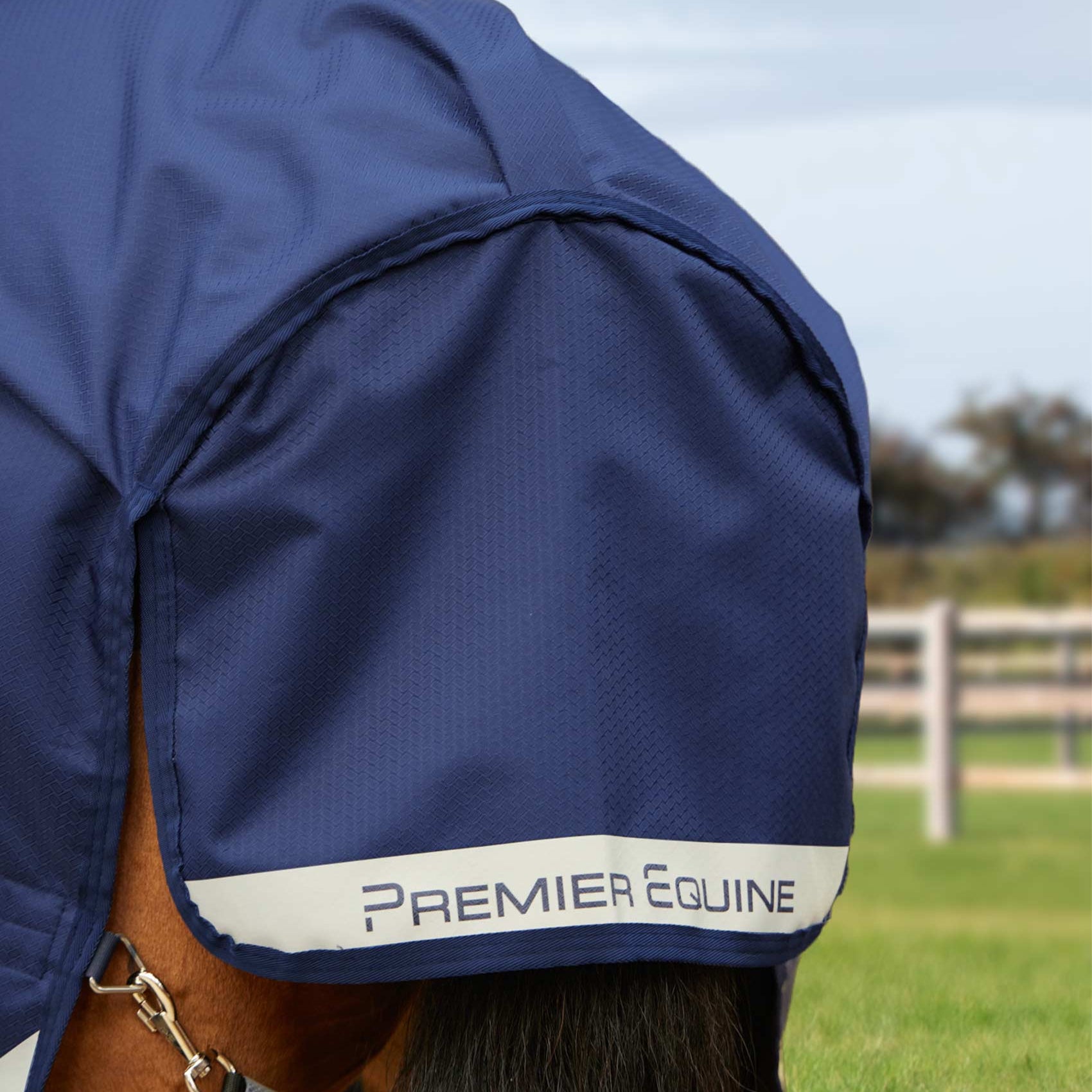 Premier Equine Stratus 600D Series 0g Turnout Rug with Classic Neck Cover Navy