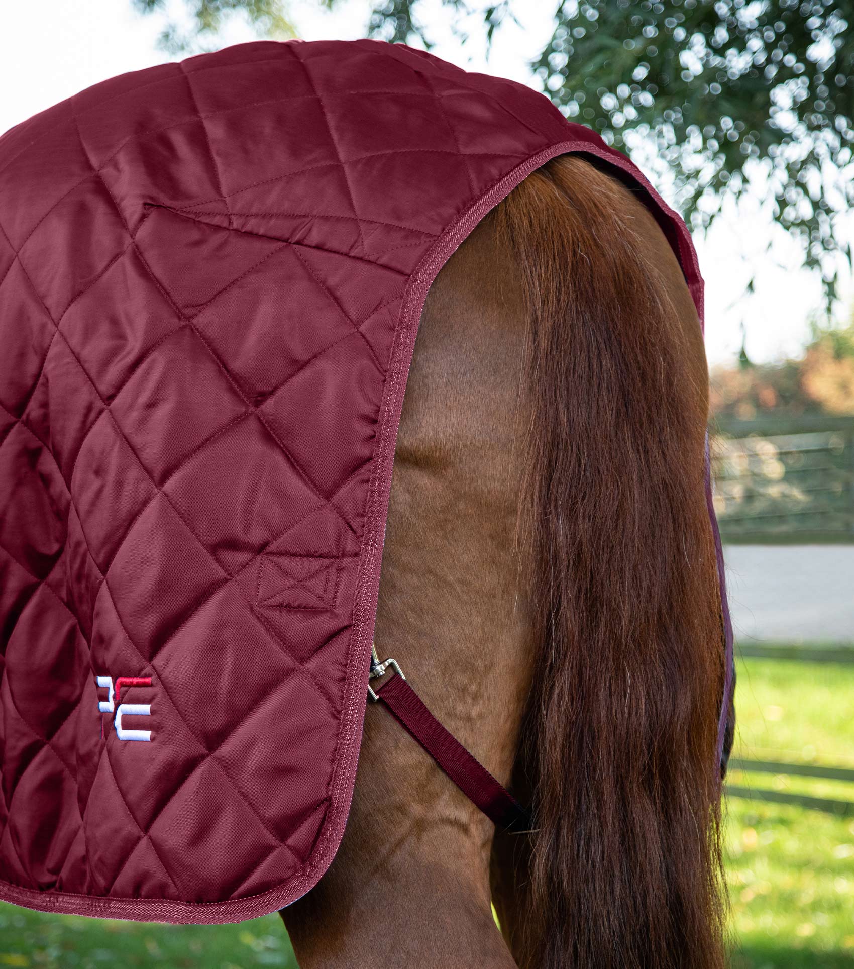 Burgundy Quilted Horse Stable Rug - Premier Equine Tuscan 200g - Keep Your Horse Warm