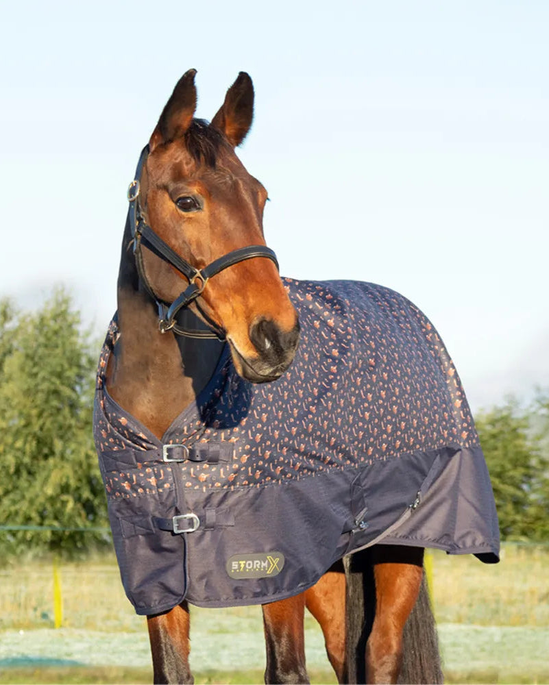 Horse wearing STORMX ORIGINAL COUNTRY 100 TURNOUT RUG - NAVY. Horse Rug, Country Print, Navy Blue, Equiflair.