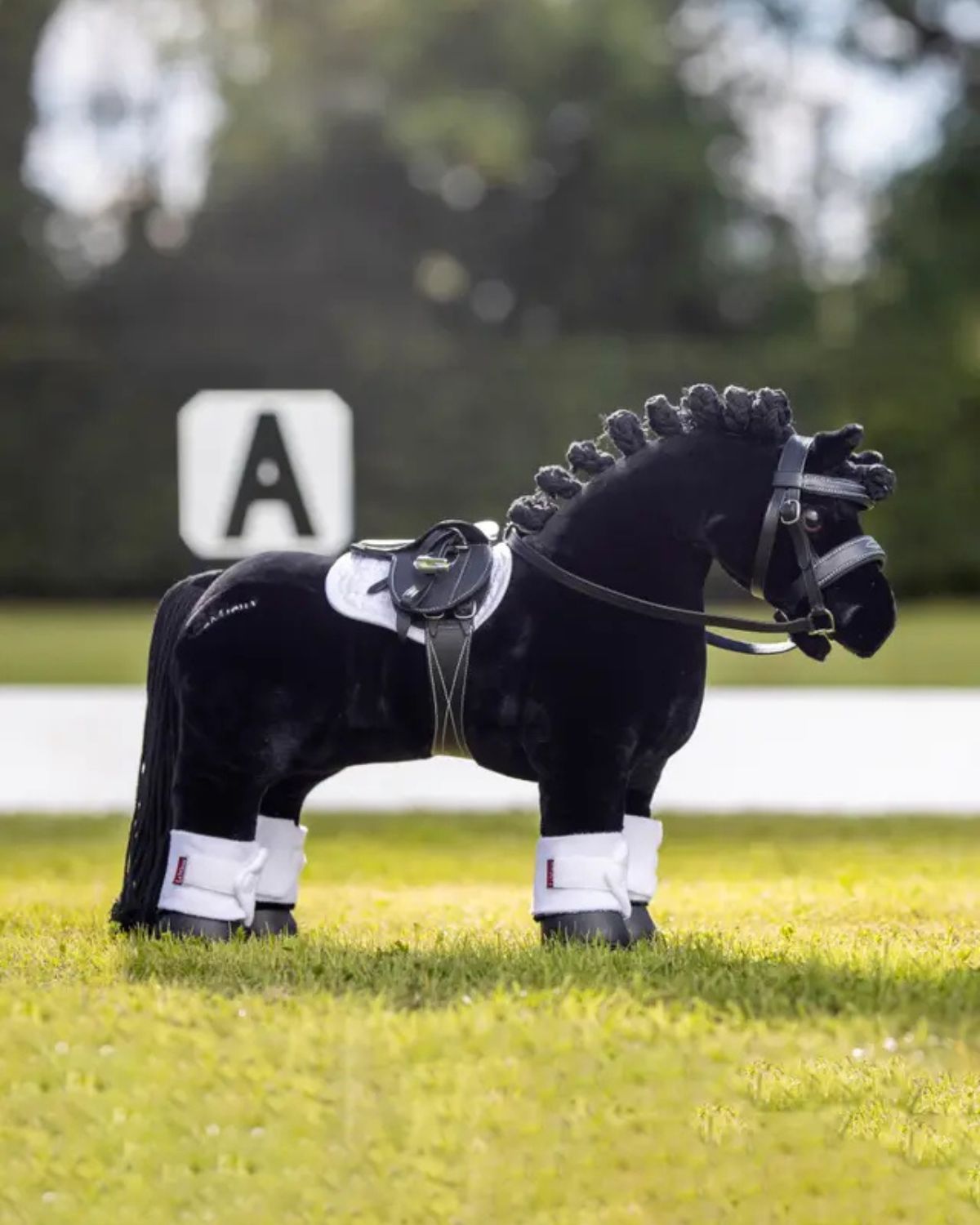 LeMieux Toy Pony Saddle Black - Miniature equestrian saddle for toy horse play, realistic design. Ideal gift for young riders. #equestrian #toys