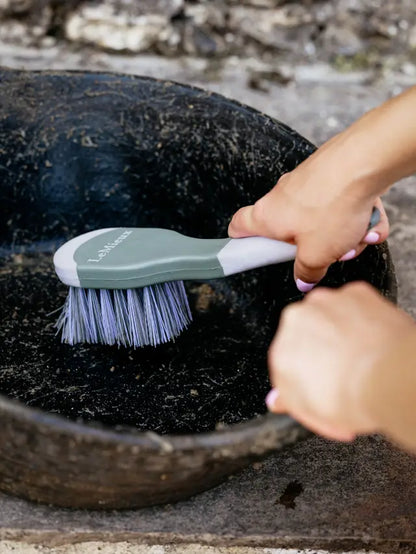 LeMieux Bucket Brush Lilac/Rosemary