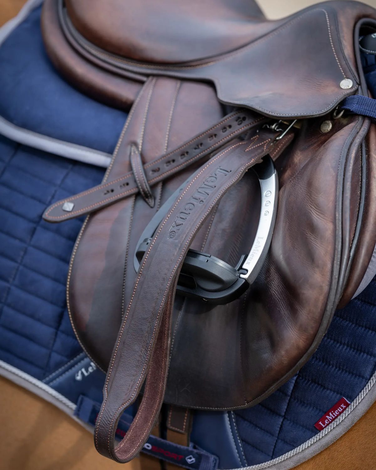 LeMieux Vector Pro Stirrup Leather Brown