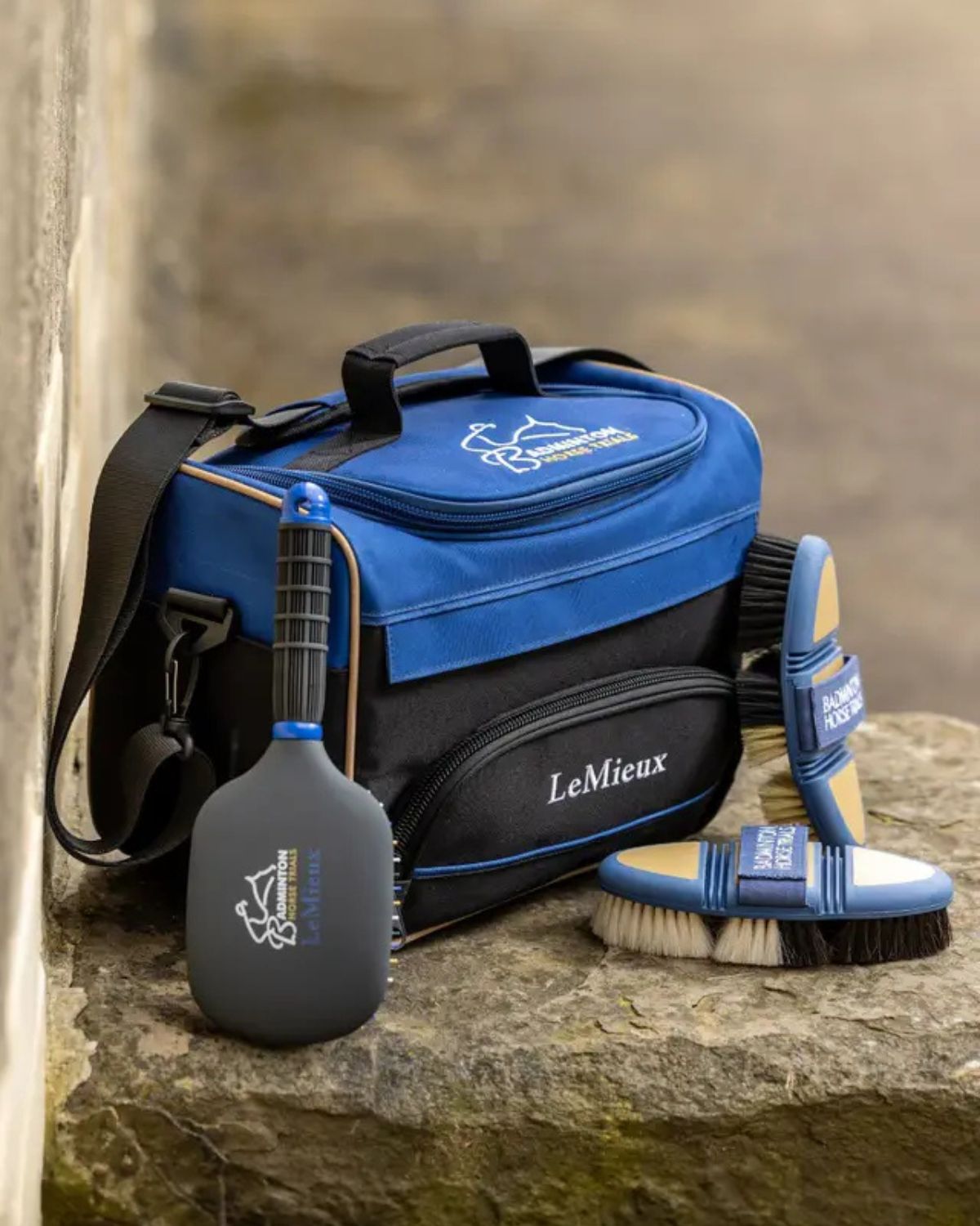 LeMieux Badminton Grooming Brush Blue: Flexi Half & Half 2024, Horse Grooming Kit