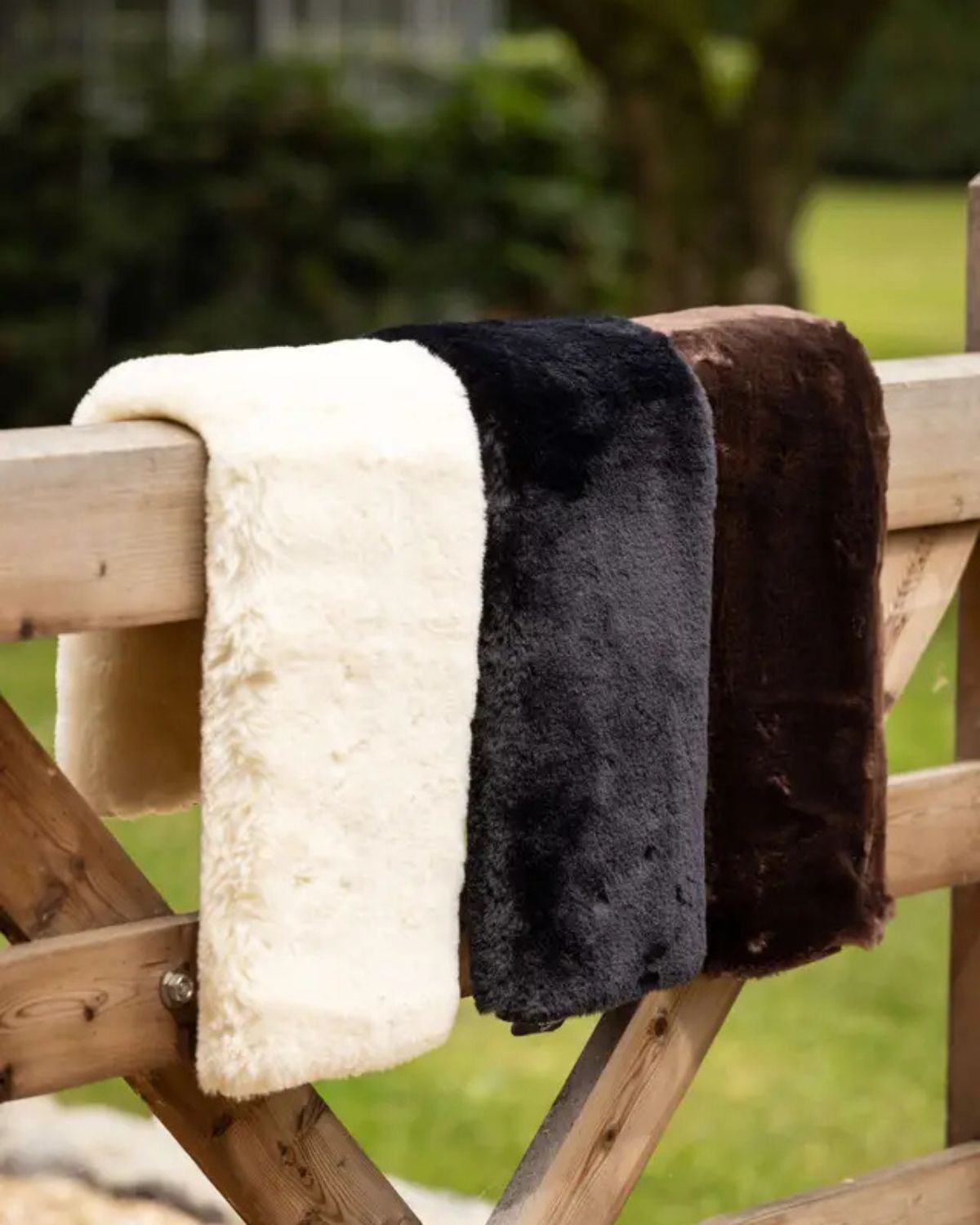 LeMieux Simuwool Dressage Slip On Girth Sleeve Black