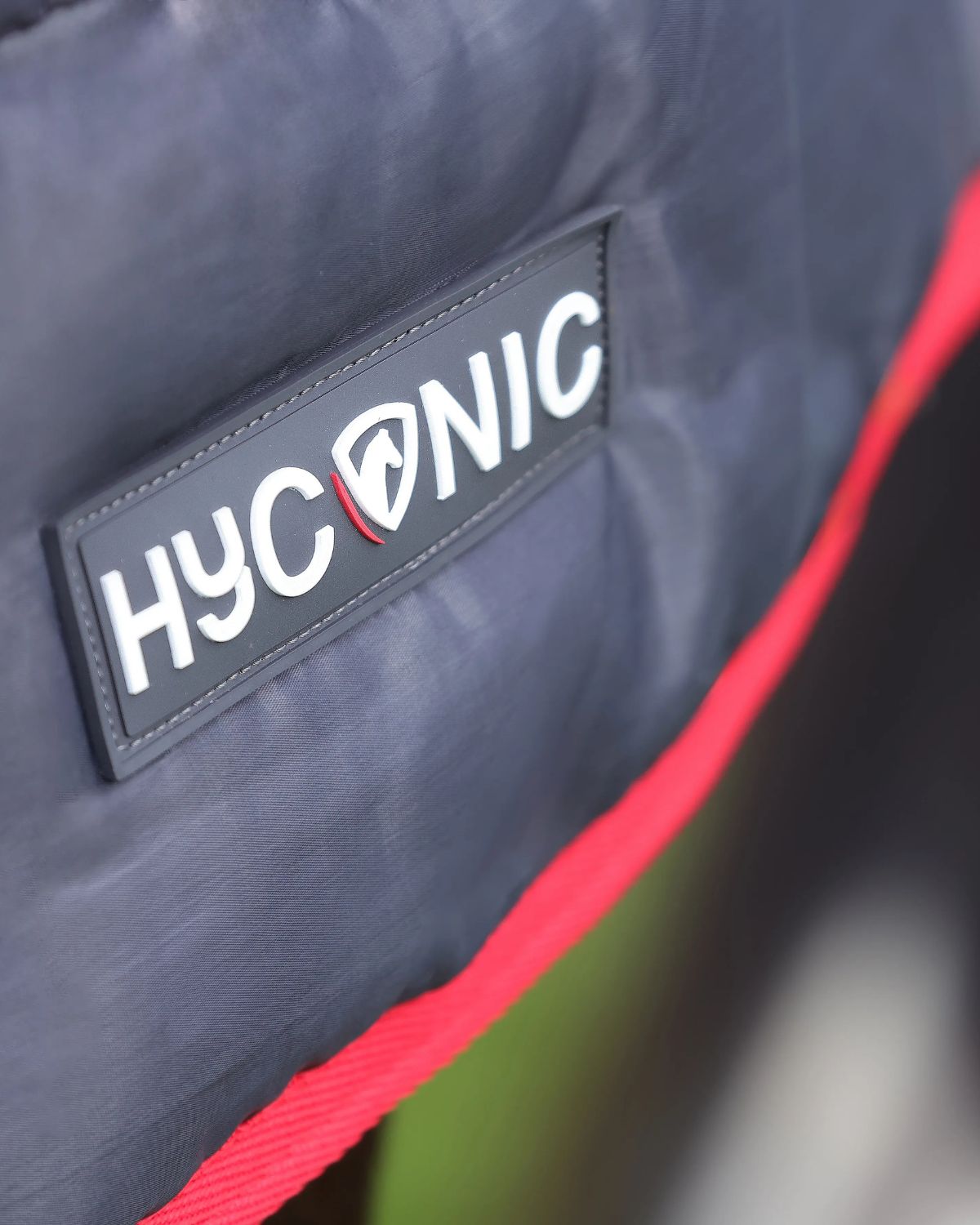 HyCONIC 250g Stable Rug Charcoal/Red