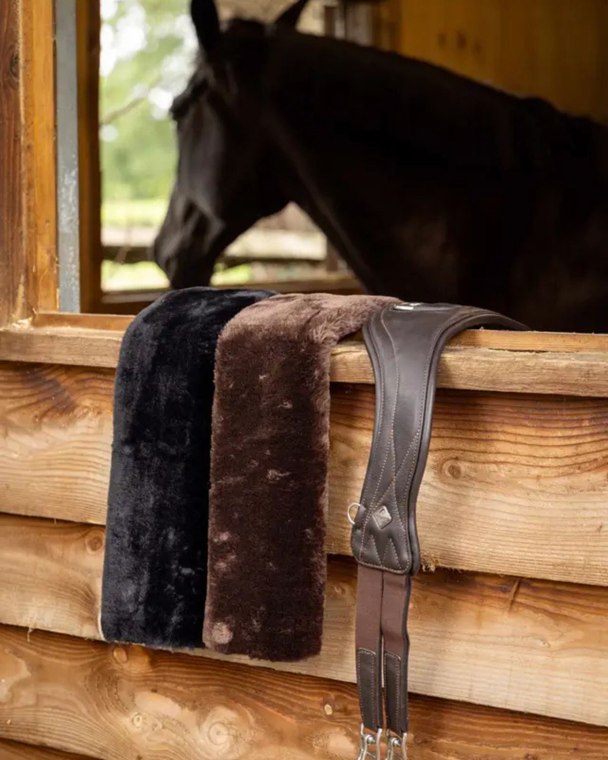 LeMieux Simuwool GP Slip On Girth Sleeve Black