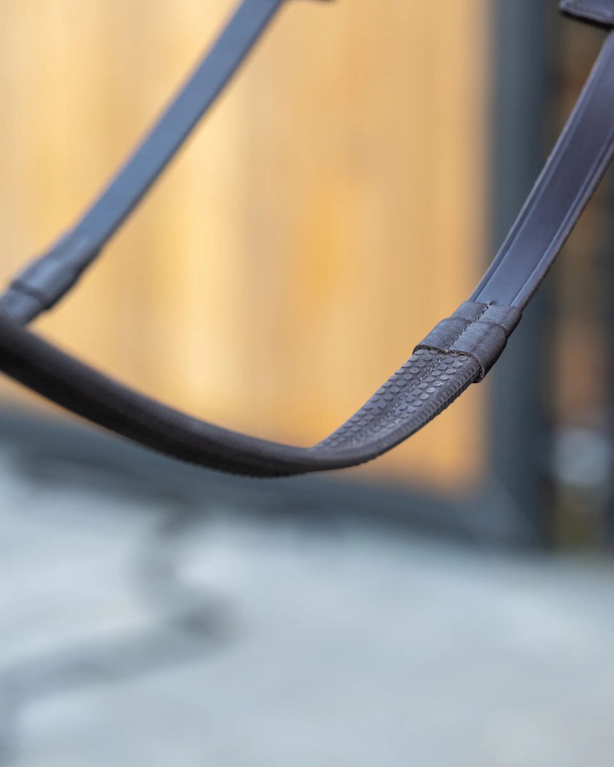 LeMieux Rubber Reins Brown/Brass