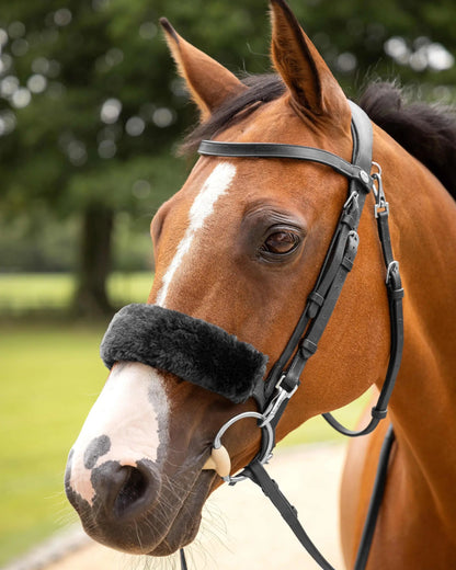 Lemieux Black Simuwool Horse Noseband Cover: Soft Equestrian Bridle Protection