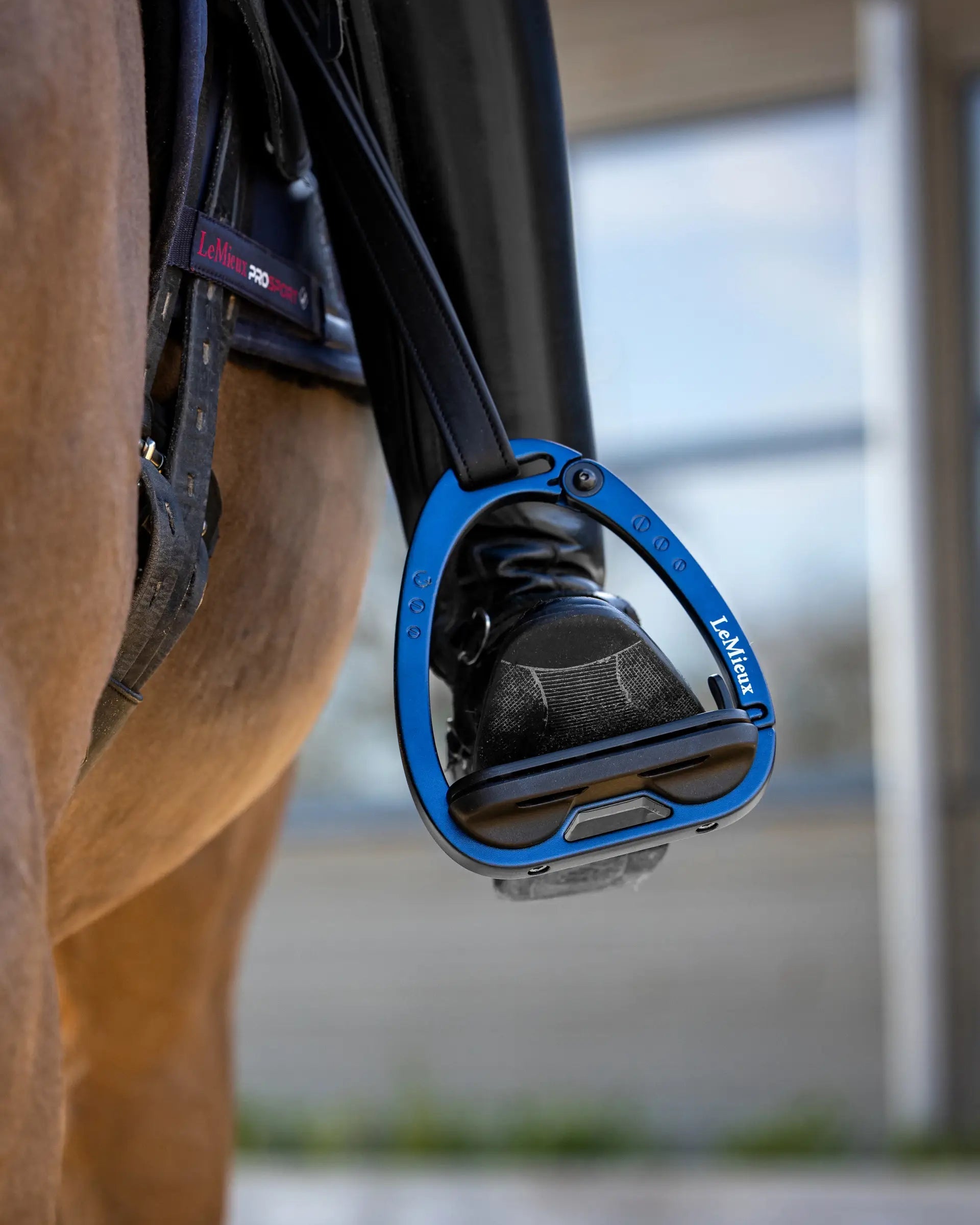 LEMIEUX VECTOR CONTROL STIRRUP NAVY | Equestrian Stirrups | Equiflair