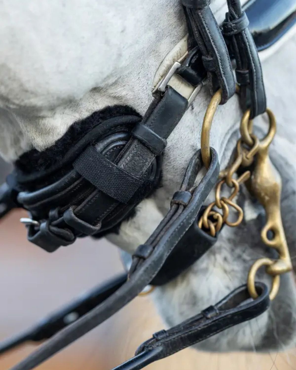 LEMIEUX SIMUWOOL Black Chin/Noseband Guard: Soft Comfort for Horses | Equiflair