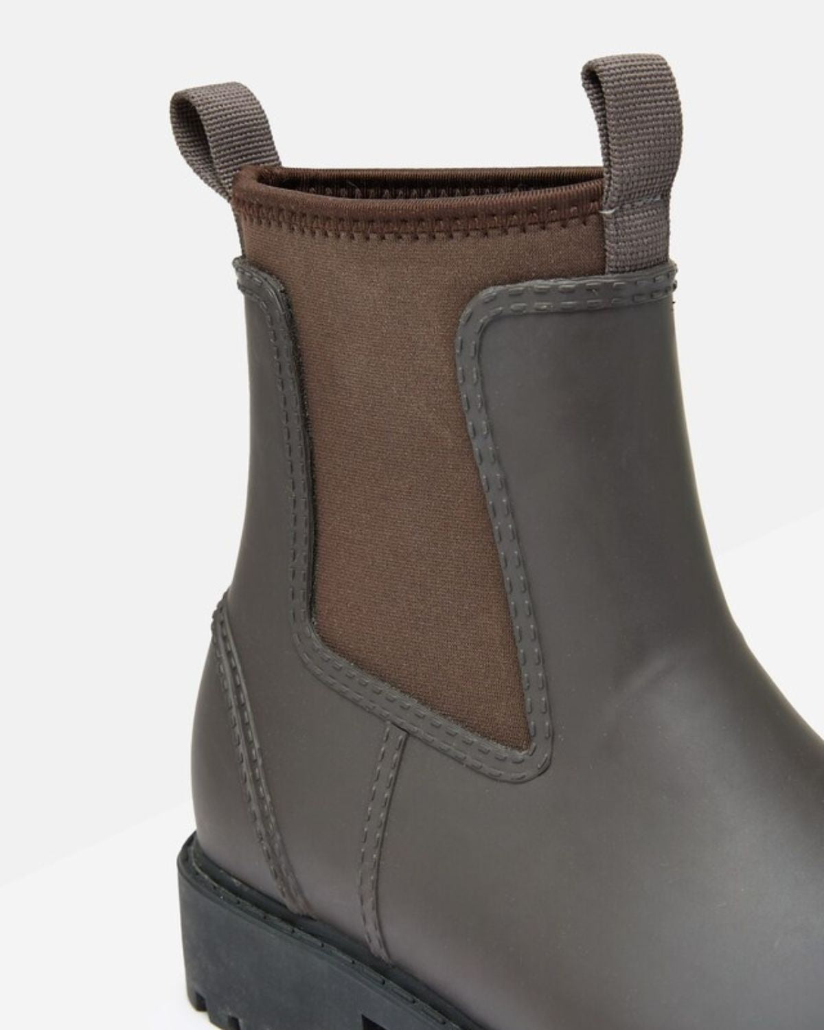 JOULES Oakfield Chocolate Brown Short Wellies. Neoprene-lined, Rubber, Water Resistant. Stylish Rain Boots.