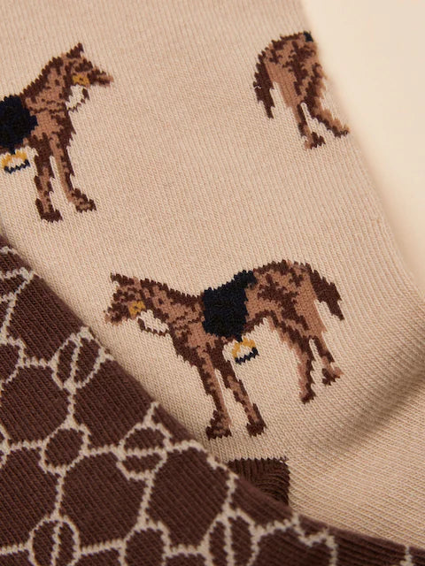 JOULES socks: Brown & cream 2-pack. Horse & giraffe patterns. Equiflair Saddlery socks, comfort & style in every step. #EquestrianFashion