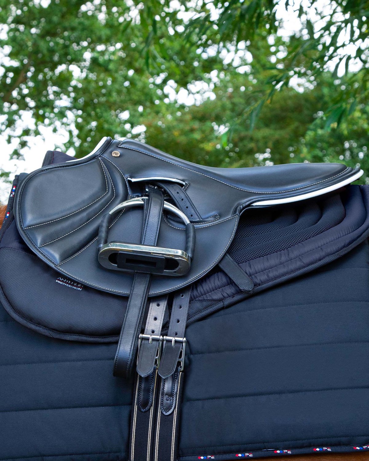 Premier Equine Anti-Slip Airflow Shockproof Racing/ Training Saddle Pad Black