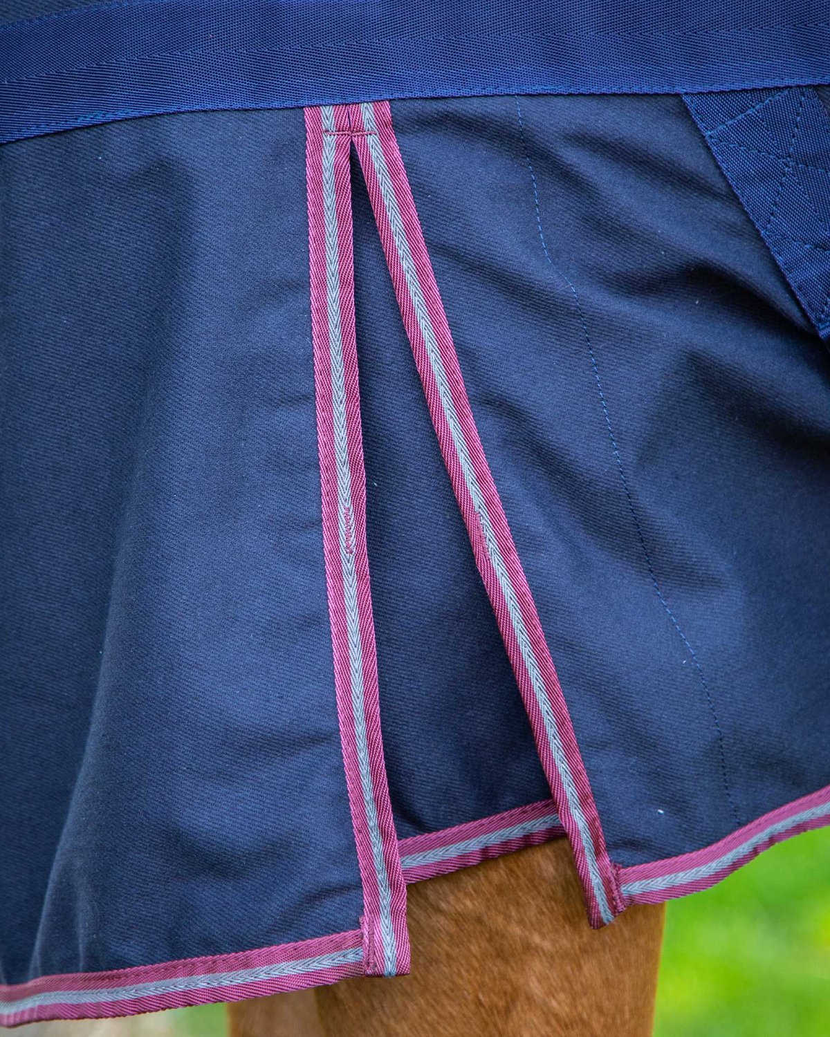 PREMIER EQUINE Barrasso Navy Stable Sheet: Breathable Horse Rug with Detailing