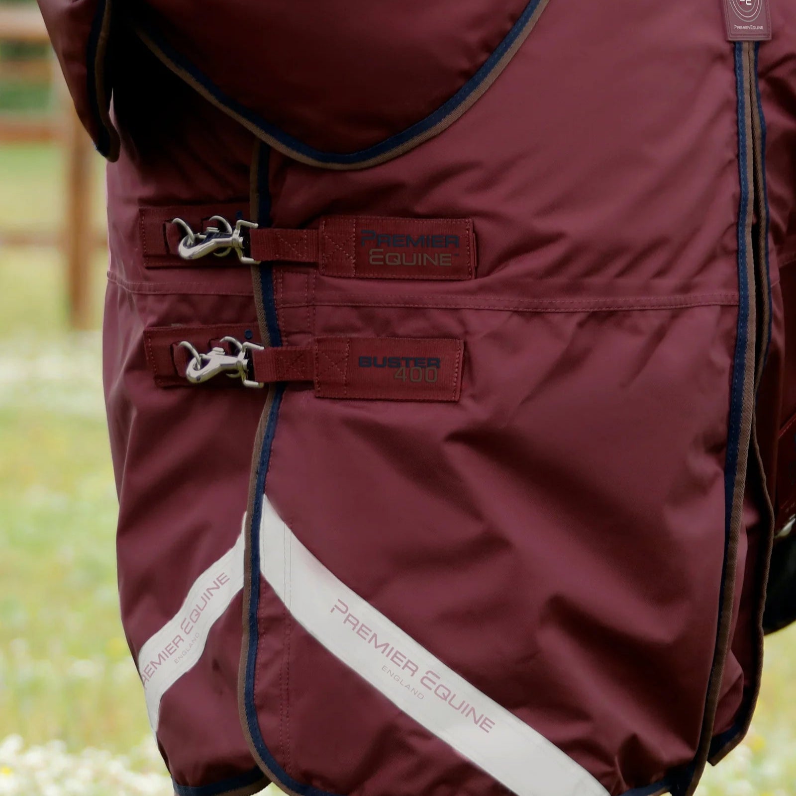 Premier Equine Buster 400g Turnout Rug with Snug-Fit Neck Cover Burgundy