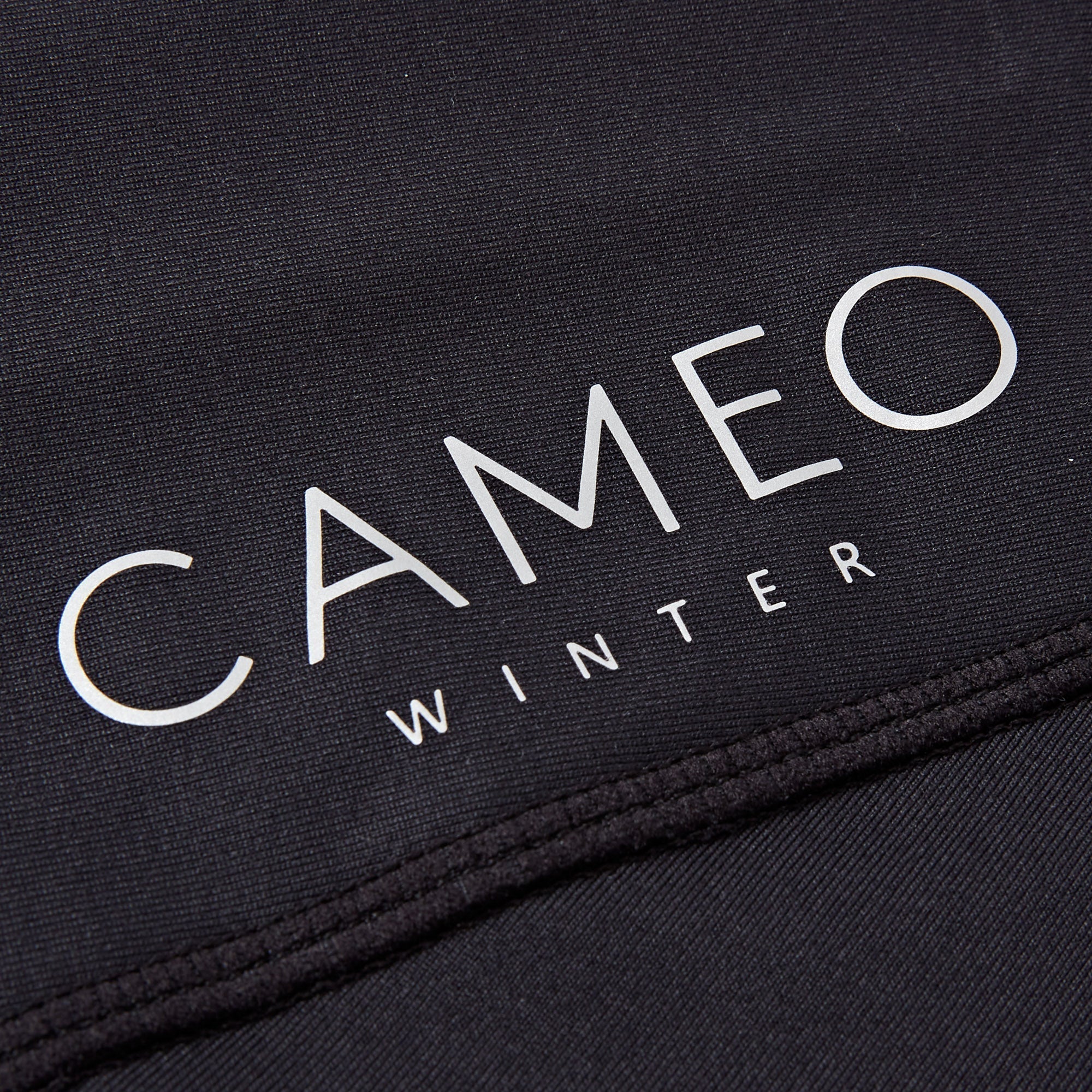 CAMEO WINTER RIDING TIGHT NAVY from Equiflair: Thermal fabric, silicone knee grip, mobile pocket. Buy now!