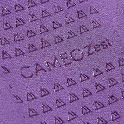 Close up: CAMEO Zest junior riding tights with triangle grip pattern. Performance equestrian apparel from Equiflair.