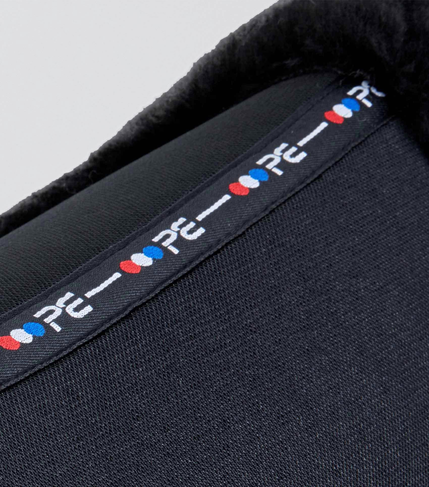 Premier Equine Shockproof Wool GP/Jump Saddle Pad - Black. Close Contact design. Airtechnology. Protects your horse during jumping.